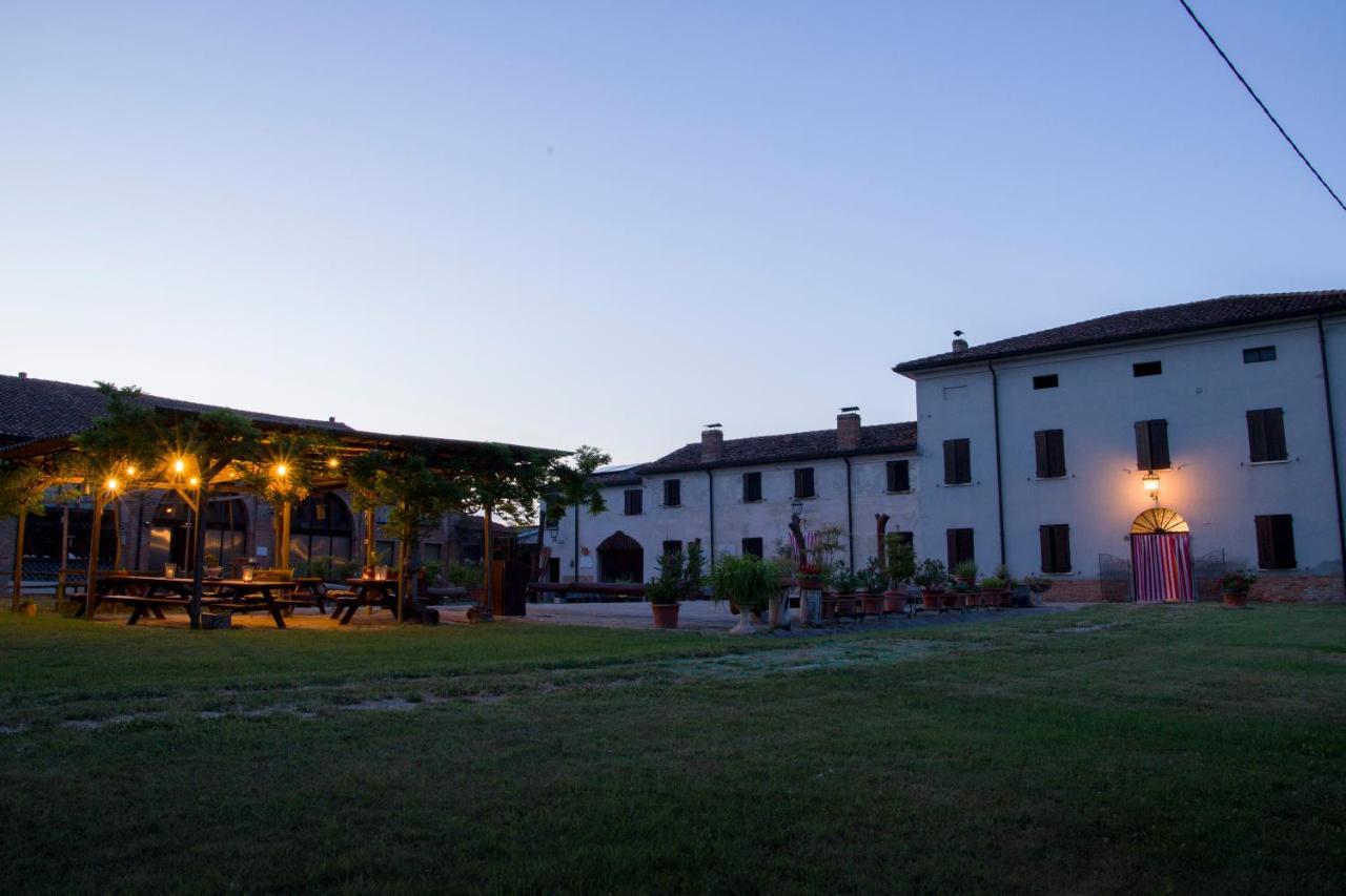 Cesole Agriturismo Corte Galvagnina מראה חיצוני תמונה